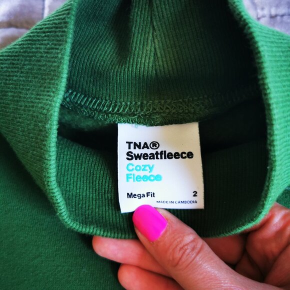 Aritzia TNA Swatshirt ~ Size SMALL ~ Cozy fleece Mega Fit - Picture 4 of 5